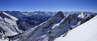 Alemanha, Baviera, vista das montanhas Karwendel e dos alpes bávaros — Fotografia de Stock