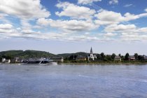 Germany, Rhineland-Palatinate, Neuwied, Unkel at Rhine river during daytime — Stock Photo