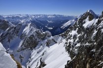 Alemanha, Baviera, Vista das montanhas Karwendel com alpes bávaros — Fotografia de Stock