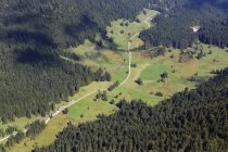 Alemanha, Baviera, Alta Baviera, Pré-alpes da Baviera, Isarwinkel, Vista do Vorderer Kirchstein ao vale de Laengental — Fotografia de Stock