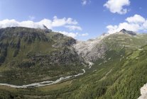 Днем Швейцария, Ури, перевал Фурка и ледник Рона — стоковое фото