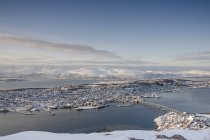 Blick von Storsteinen, Stadtbild, Tromsbrücke im Winter, Tromsö, Tromsö, Norwegen — Stockfoto