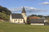 Alemania, Baden-Wurttemberg, Biberach, Iglesia y presbiterio en Prinzbach - foto de stock