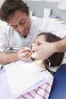 Врач-стоматолог — стоковое фото