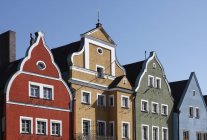 Alemania, Baviera, Neustadt an der Waldnaab, Vista de las casas durante el día - foto de stock