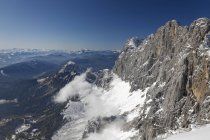 Áustria, Estíria, Vista das Montanhas Hunerkogel e Dachstein durante o dia — Fotografia de Stock