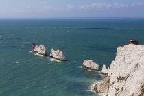 England, Isle of Wight, View of chalk cliffs at The Needles — Stock Photo