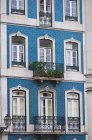 Portugal, Lisbonne, Façade de maison avec azulejos — Photo de stock