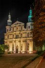 Polonia, Cracovia, Polonia, Cracovia, il Monastero Paolino e la Chiesa di San Michele di notte — Foto stock