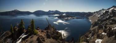 США, Орегон, Округ Кламат, Панорамный вид на озеро Кратер — стоковое фото