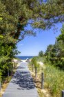 Germania, Meclemburgo-Pomerania occidentale, Usedom, Ahlbeck, passeggiata in riva al mare — Foto stock