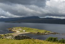 Reino Unido, Escocia, Highland, Sutherland, peninsula Ard Neakie, Loch Eriboll - foto de stock