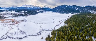 Alemania, Baviera, Alta Baviera, Lago Barmsee en invierno - foto de stock