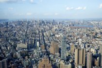 США, Нью-Йорк, Манхеттен, один Всесвітній торговий центр і висовинові будівлі — стокове фото