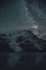 Canada, Columbia Britannica, Montagne Rocciose, Mount Robson Provincial Park, Fraser-Fort George H, Berg Lake, Berg Glacier, Mist Glacier di notte — Foto stock