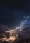 Österreich, Hurrikan, dunkle Wolken nach Gewitter — Stockfoto
