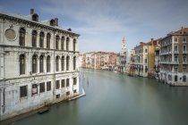 Італія, Венеція, міський пейзаж з Гранд-каналом — стокове фото