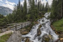 Italia, Alpi, Dolomiti, Cascata di fiamme — Foto stock