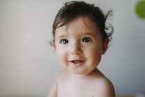 Ritratto di bambina felice — Foto stock