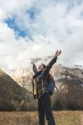 Spain, Ordesa and Monte Perdido National Park, happy woman enjoying freedom — Stock Photo