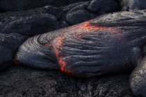 USA, Hawaii, Big Island, Volcanoes National Park, lava flowing from Pu'u O'o' volcano — Stock Photo