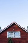 Finlândia, Close-up de uma casa de madeira tipicamente acabamento — Fotografia de Stock