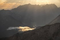 Austria, Stato di Salisburgo, Loferer Steinberge, paesaggio montano al tramonto — Foto stock