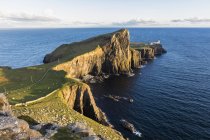 Reino Unido, Escócia, Hébridas Internas, Ilha de Skye, farol em Neist Point — Fotografia de Stock