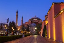Turkey, Istanbul, Hagia Sofia Mosque at blue hour — Stock Photo