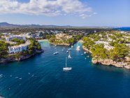 Spagna, Maiorca, Portocolom, Veduta aerea di Cala d'Or e baia Cala Ferrera — Foto stock
