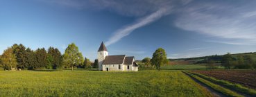 Austria, Lower Austria, Lanzendorf, Panoramic view of Martin's Church — Stock Photo