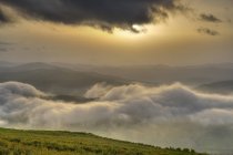 Albania, Fier County, View from Byfs, lands, morning fog and morning sun — стоковое фото
