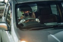 Крупным планом космического автомобиля ночью — стоковое фото