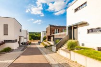 Alemania, Esslingen-Zell, zona de desarrollo con casas pasivas - foto de stock