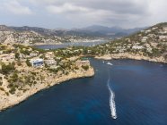Espanha, Maiorca, Vista aérea de Cala LLamp e Cala Marmassen, Punta des Mila — Fotografia de Stock