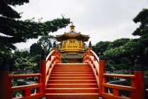 China, Hong Kong, Diamond Hill, Nan Lian Garden, Pavilhão Dourado da Perfeição Absoluta — Fotografia de Stock