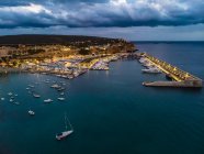 Mallorca, El Toro, Port Adriano a la hora azul, vista aérea - foto de stock