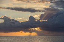Ile Maurice, Le Morne, Coucher de soleil sur l'océan Indien — Photo de stock