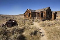USA, California, Sierra Nevada, Bodie State Historic Park, old wooden house — Stock Photo