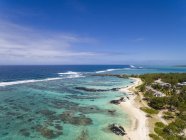 Mauritius, East Coast, Indian Ocean, Trou d 'Eau Douce, Aerial view of beach — стоковое фото