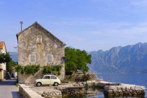 Montenegro, Baia di Kotor, Muo, Fiat 500 — Foto stock