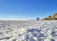 Bolivia, Salar de Uyuni, camper in piedi sul lago salato — Foto stock
