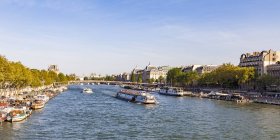 France, Paris, boats and ships on River Seine — Stock Photo