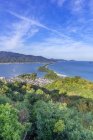 Japón, Prefectura de Kyoto, vista sobre Amanohasidate con barra de arena y mar - foto de stock