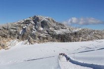 Austria, Styria, Salzkammergut, Dachstein massif, View to Gjaidstein, hiking trail on Hallstaetter Glacier — Stock Photo