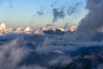 Italie, Vénétie, Dolomites, Alta Via Bepi Zac, Coucher de soleil sur Marmolada — Photo de stock
