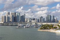EUA, Flórida, skyline de Downtown Miami — Fotografia de Stock
