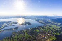 Alemanha, Baviera, Chiemgau, Vista aérea do Lago Chiemsee — Fotografia de Stock