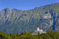 Словенья, долина Сока, недалеко от Озила, церковь Св. — стоковое фото