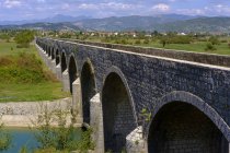 Чорногорія, Нікшич, царський міст Карєв більшість — стокове фото